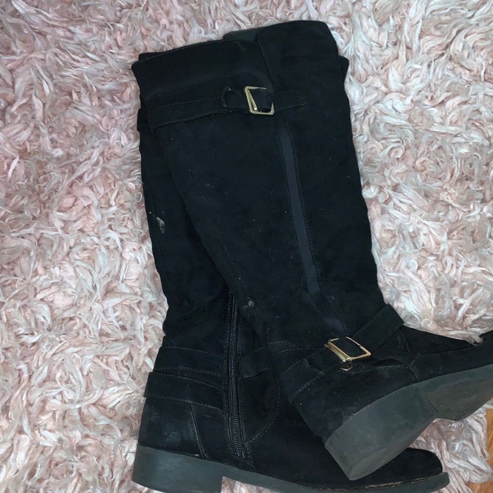 Black boots